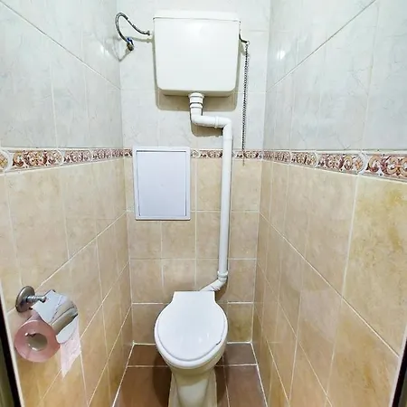 за гости, ж.к. зорница , бл.9 * Burgas City