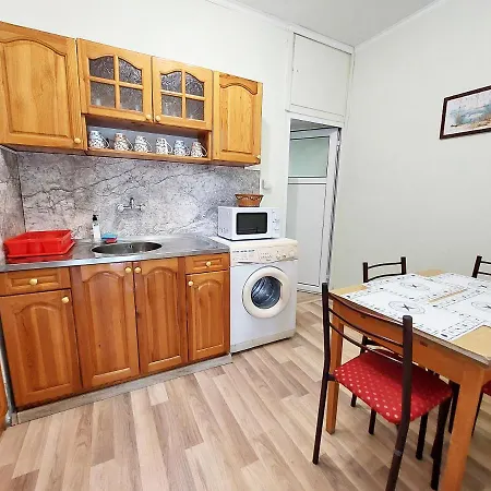 за гости, ж.к. зорница , бл.9 * Burgas City