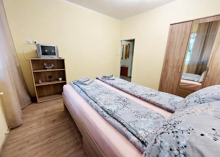 за гости, ж.к. зорница , бл.9 Apartmán Burgas City